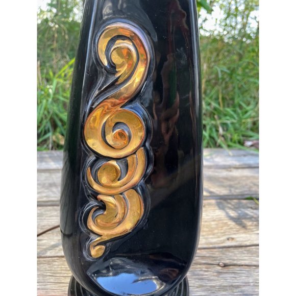 Vintage MCM Black & Gold Ceramic Table Lamp - Picture 10 of 16